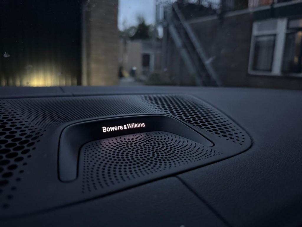 BMW-X5-XDRIVE45E M-Sport Bowers & Wilkins Pano Softclose Laser Trekhaak Mooi vol uitgevoerd!