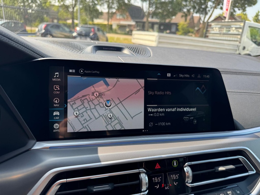 BMW-X5-XDRIVE45E M-Sport Bowers & Wilkins Pano Softclose Laser Trekhaak Mooi vol uitgevoerd!