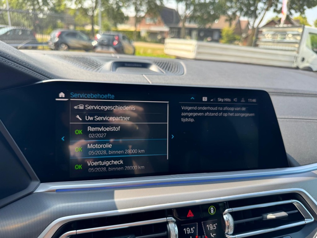 BMW-X5-XDRIVE45E M-Sport Bowers & Wilkins Pano Softclose Laser Trekhaak Mooi vol uitgevoerd!