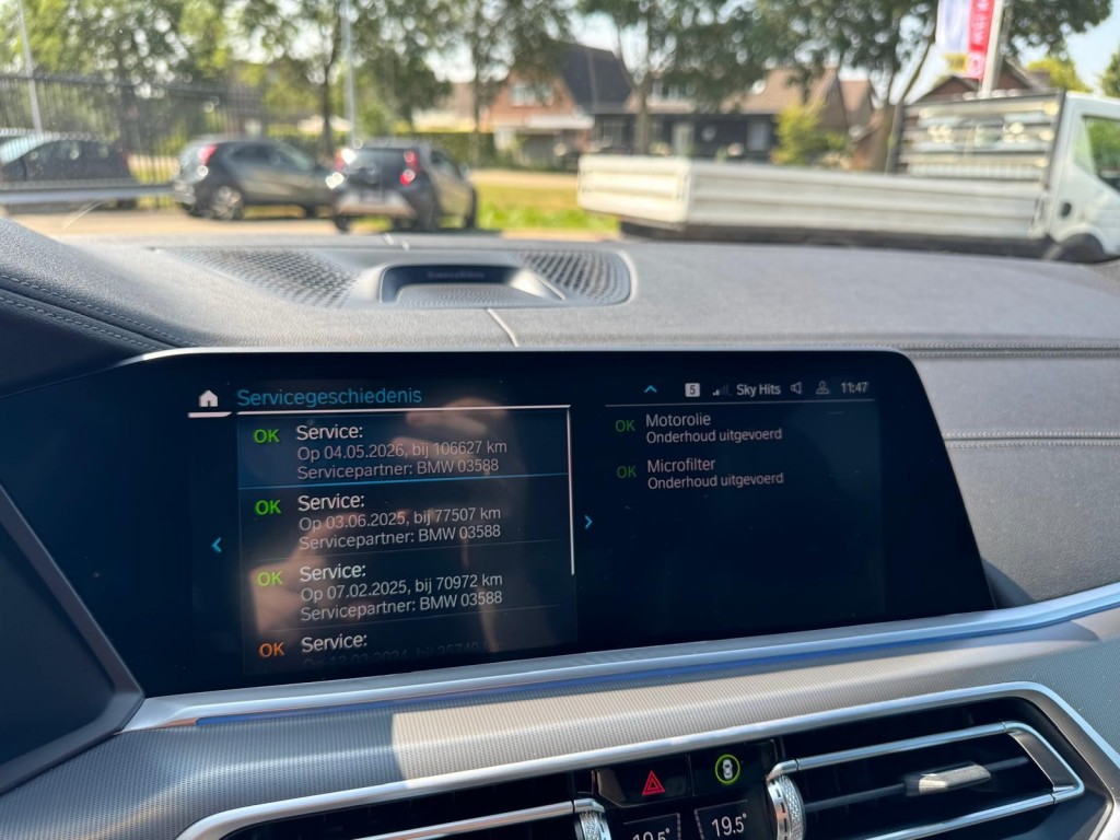 BMW-X5-XDRIVE45E M-Sport Bowers & Wilkins Pano Softclose Laser Trekhaak Mooi vol uitgevoerd!