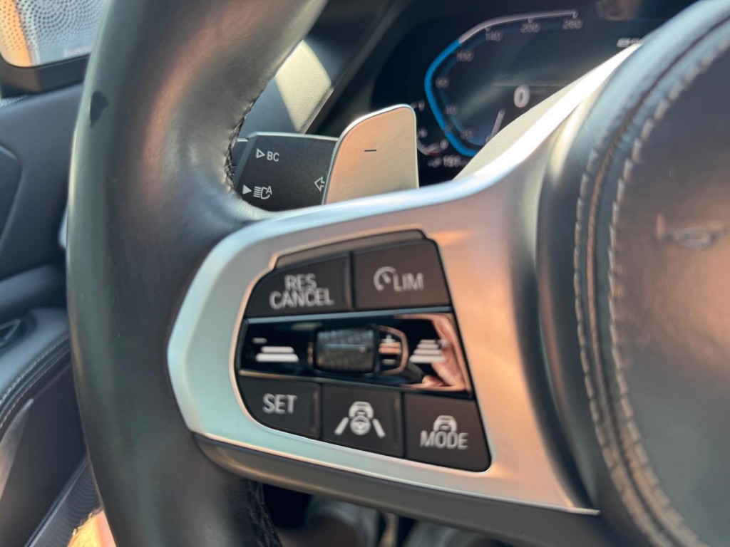 BMW-X5-XDRIVE45E M-Sport Bowers & Wilkins Pano Softclose Laser Trekhaak Mooi vol uitgevoerd!