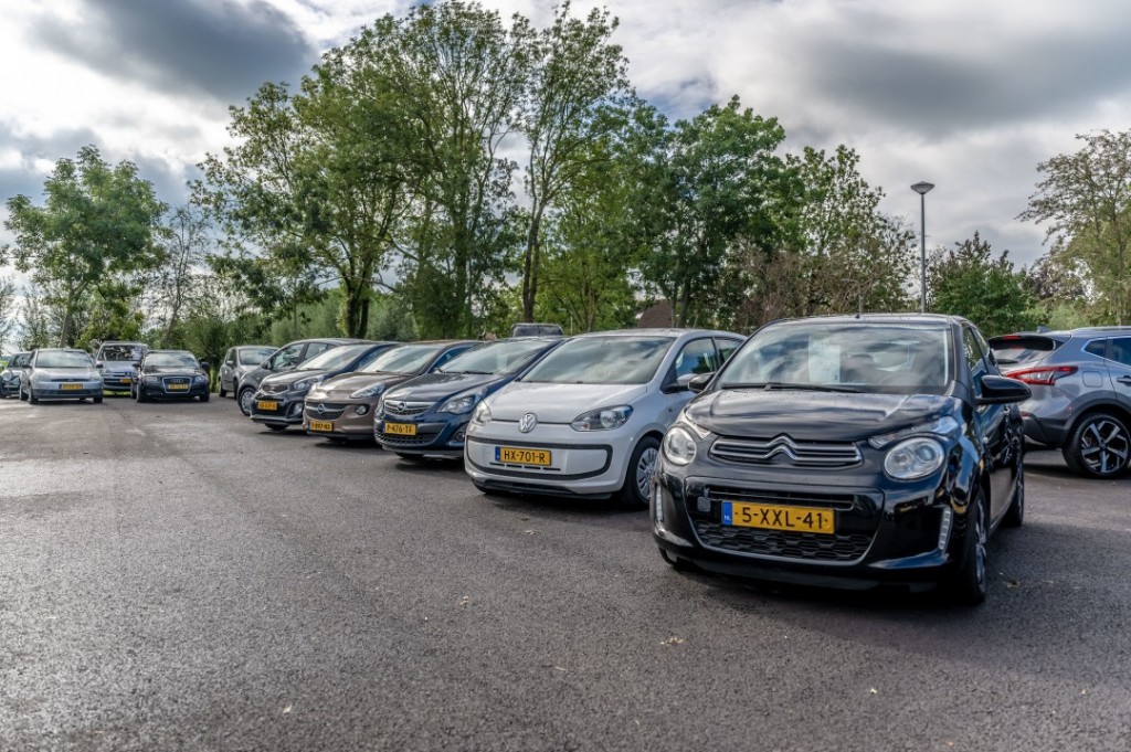 BMW-X5-XDRIVE45E M-Sport Bowers & Wilkins Pano Softclose Laser Trekhaak Mooi vol uitgevoerd!
