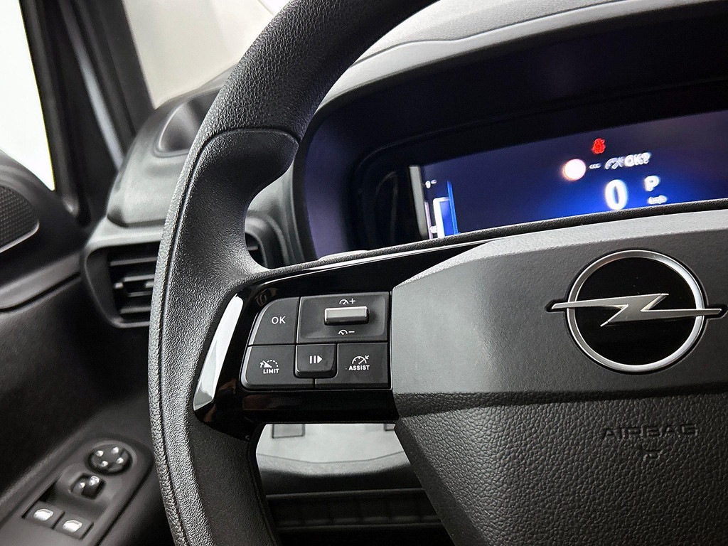 OPEL-COMBO-1.5 BlueHDi 130PK L2 Automaat Apple Carplay / Android Auto Navigatie Trekhaak Airco Camera Cruise Control Parkeersensoren V+A DA