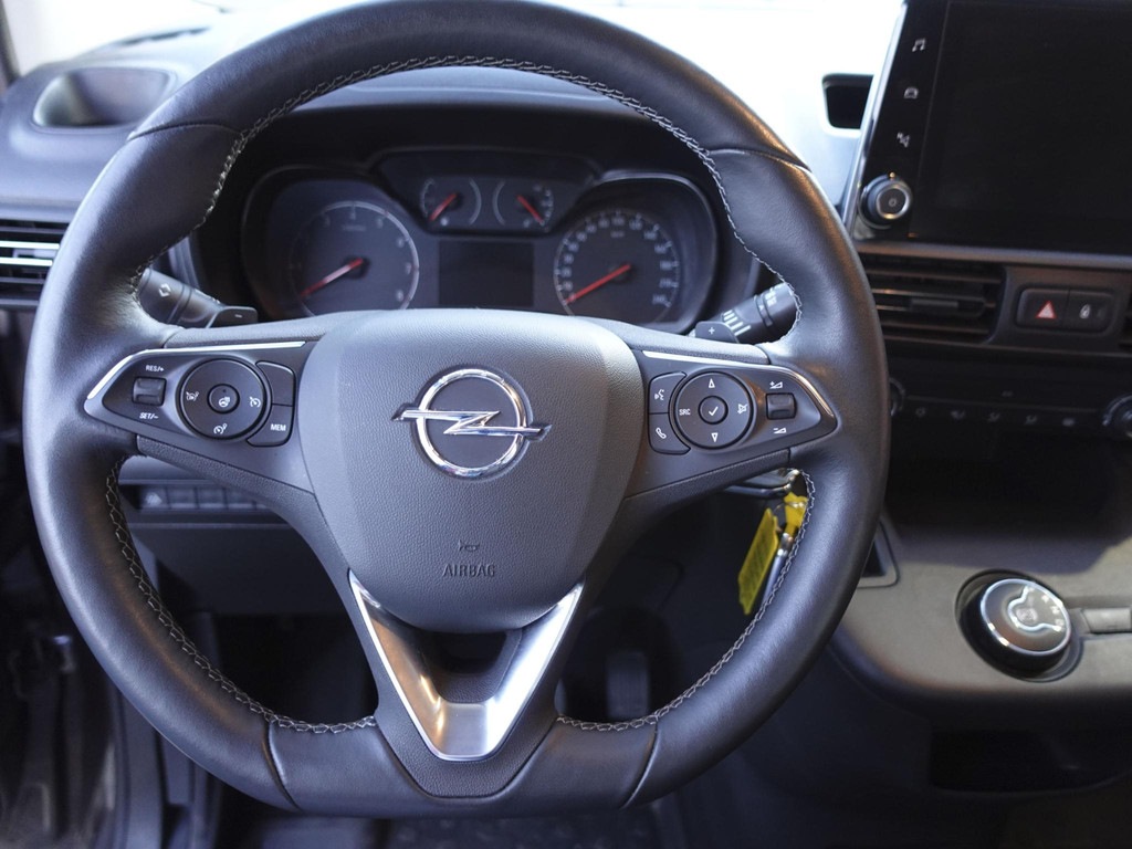 OPEL-COMBO-130pk L1H1 Automaat Sport-Edition Airco Navi Parkeersensoren Trekhaak Cruise control
