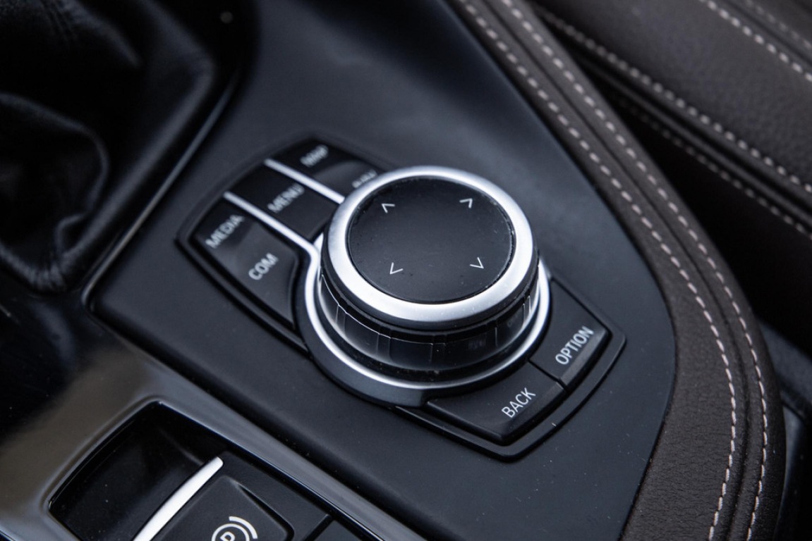 BMW-X2-xDrive25e High Executive M PAKKET / CARPLAY / CRUISE CONTROLE / BRUIN LEER / STOELVERWARMING