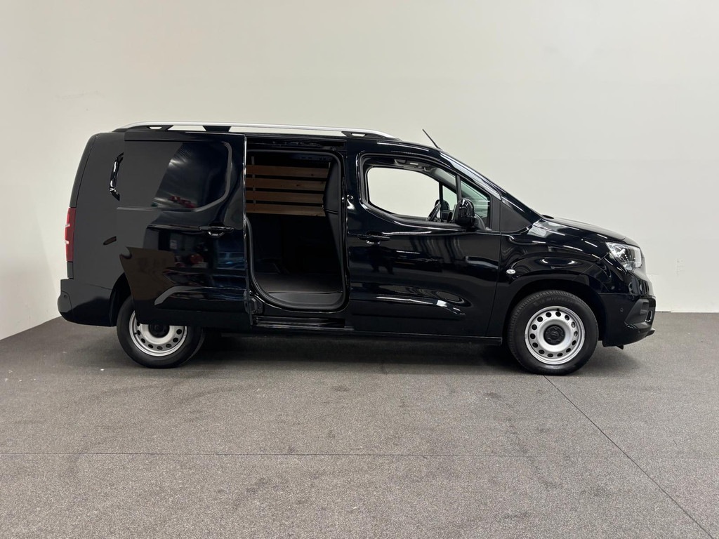 OPEL-COMBO-1.5D L2H1 Edition Automaat Airco Navigatie Apple Carplay/Android Auto Camera Parkeersensoren Trekhaak