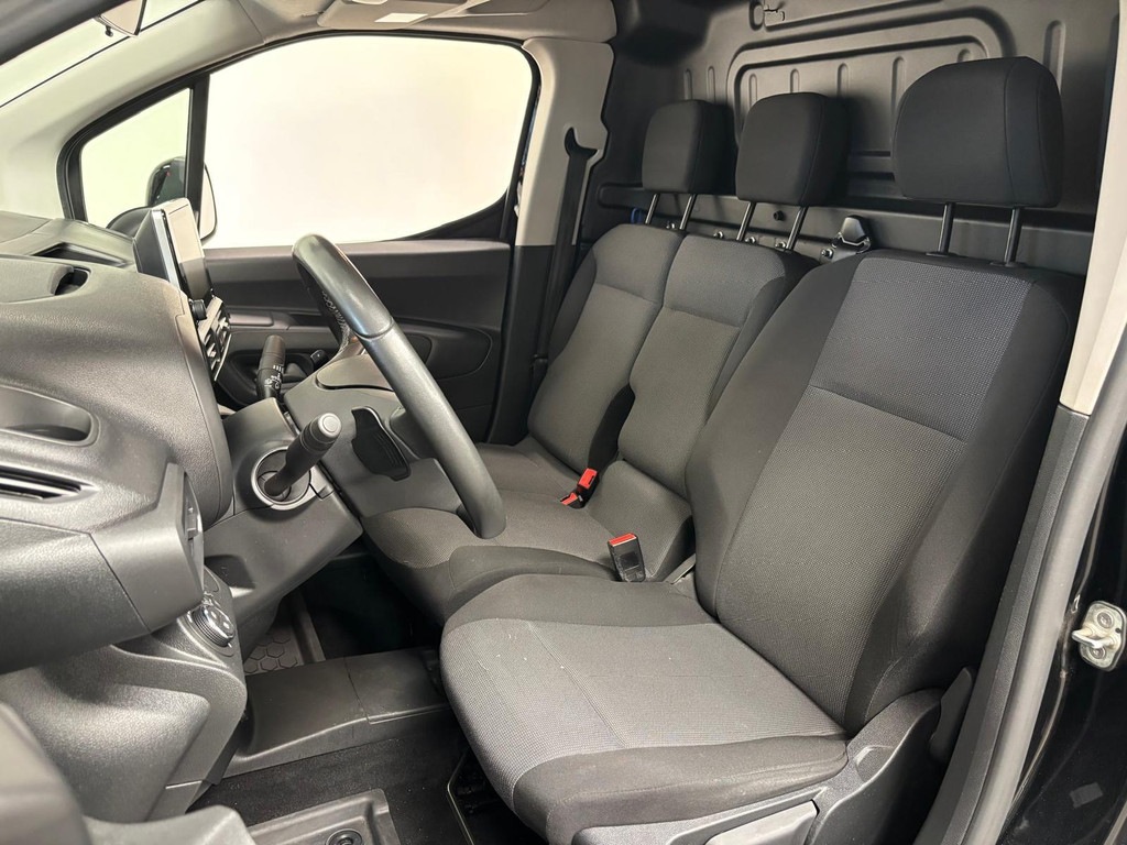 OPEL-COMBO-1.5D L2H1 Edition Automaat Airco Navigatie Apple Carplay/Android Auto Camera Parkeersensoren Trekhaak