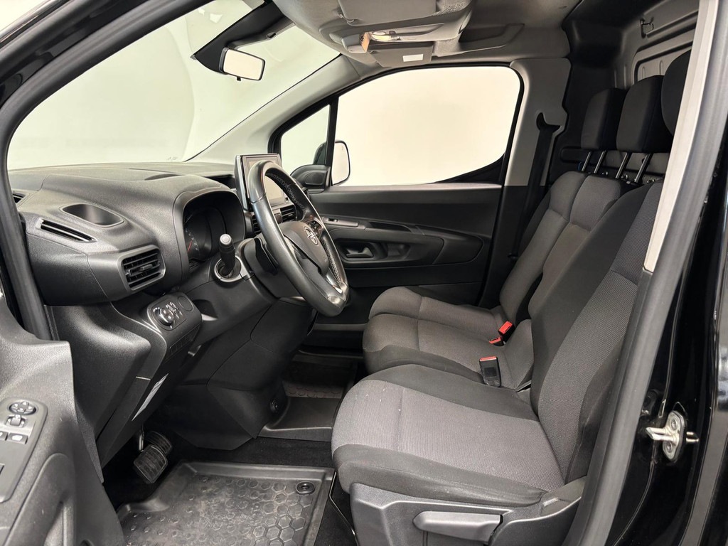 OPEL-COMBO-1.5D L2H1 Edition Automaat Airco Navigatie Apple Carplay/Android Auto Camera Parkeersensoren Trekhaak