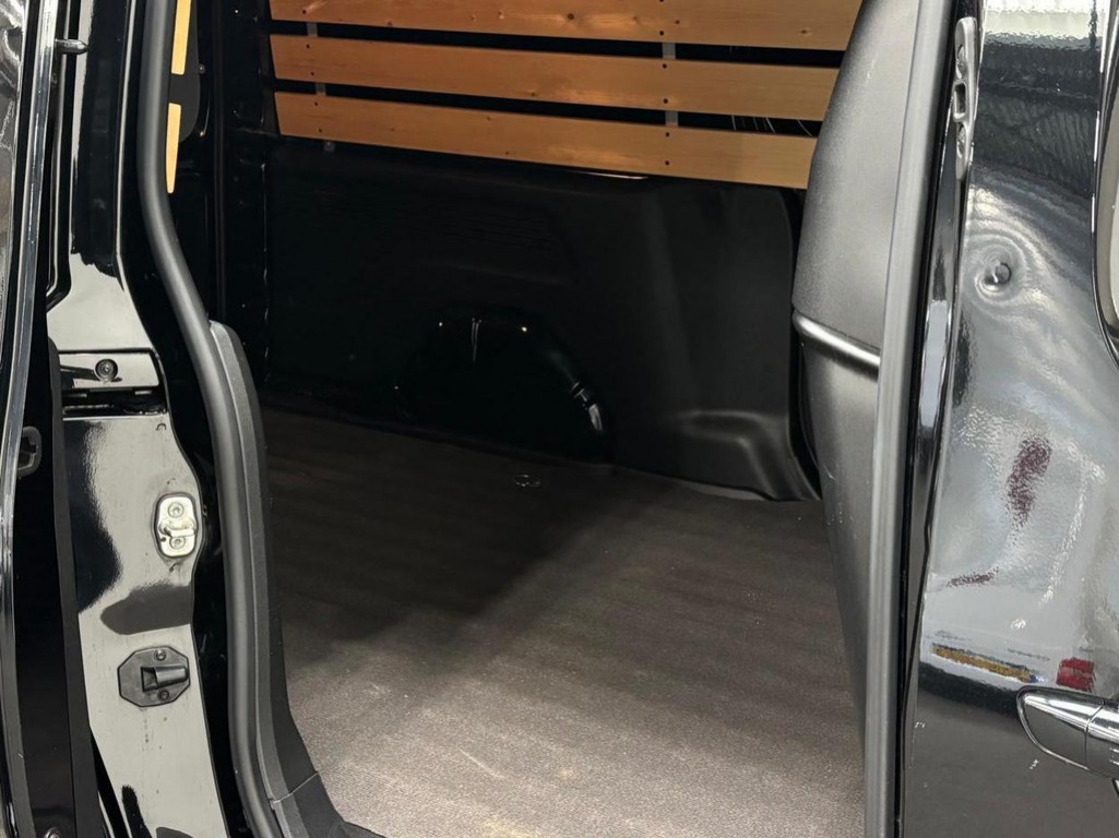 OPEL-COMBO-1.5D L2H1 Edition Automaat Airco Navigatie Apple Carplay/Android Auto Camera Parkeersensoren Trekhaak