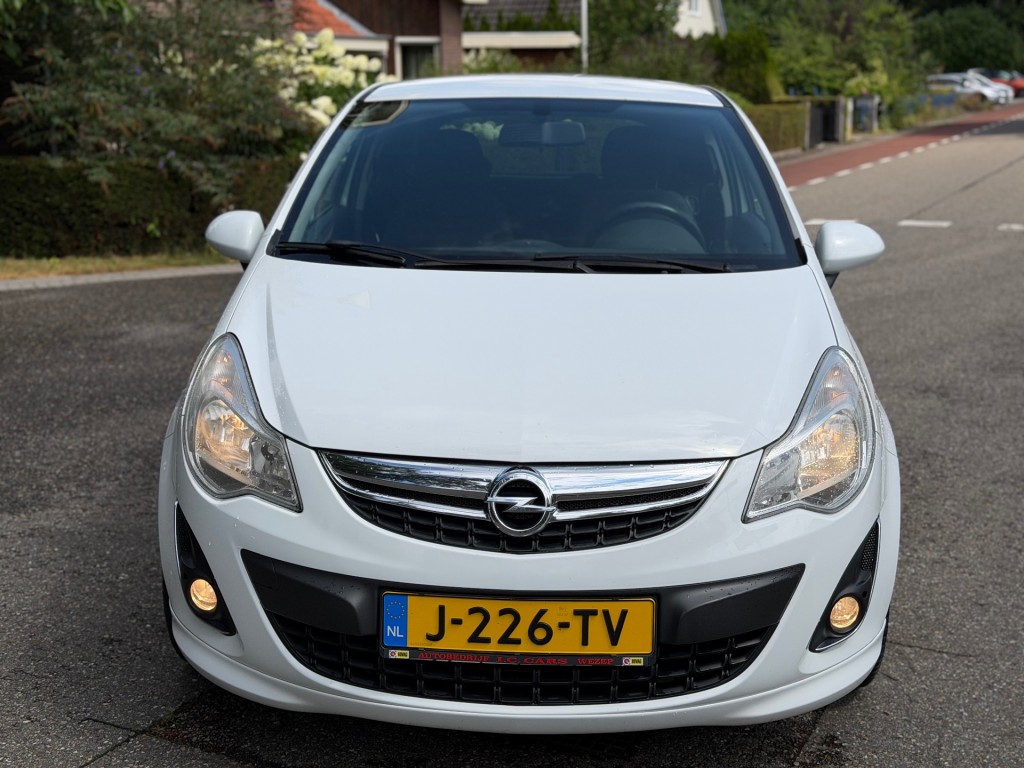 OPEL-CORSA-1.2 OPC Pakket - Navi - Airco - Cruise control !!!
