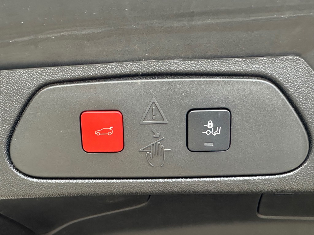 OPEL-GRANDLAND-1.6 T HYBRID ULTIMATE PHEV