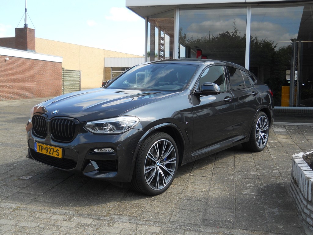 BMW-X4-X-Drive 3.0i