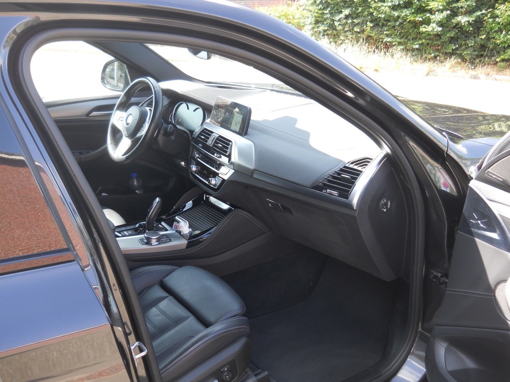 BMW-X4-X-Drive 3.0i