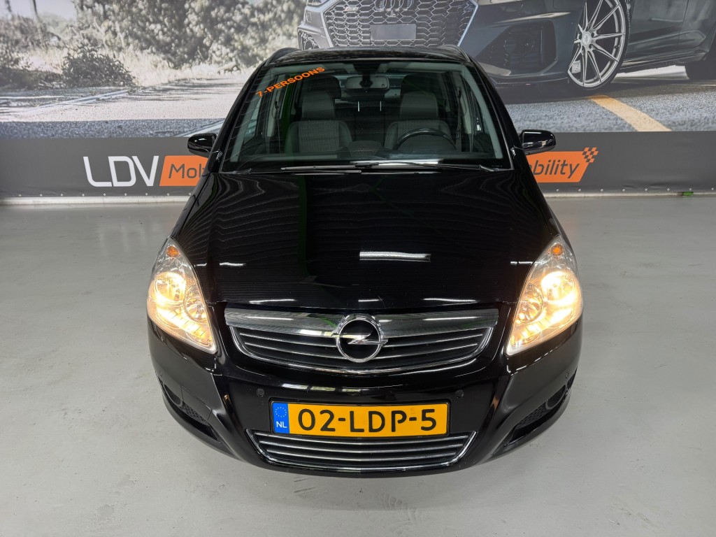 OPEL-ZAFIRA-1.6 COSMO / 7-Persoons / Bluetooth / Historie aanwezig.
