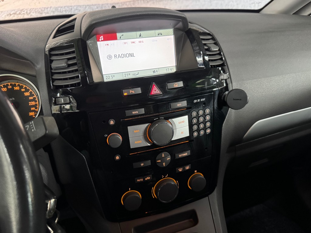 OPEL-ZAFIRA-1.6 COSMO / 7-Persoons / Bluetooth / Historie aanwezig.