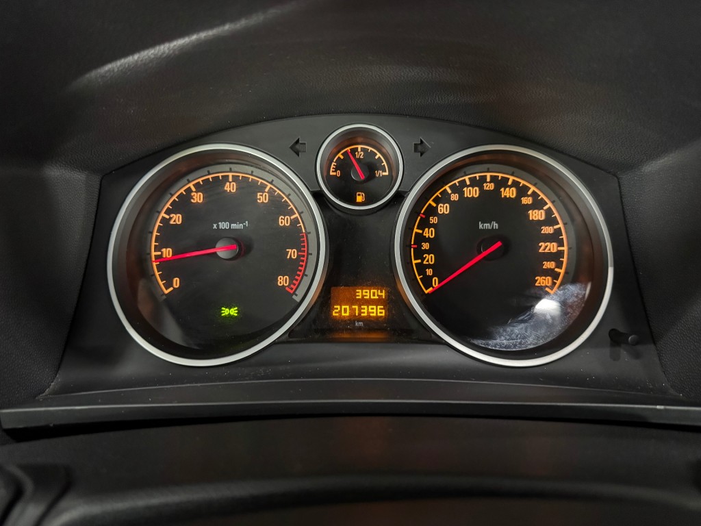 OPEL-ZAFIRA-1.6 COSMO / 7-Persoons / Bluetooth / Historie aanwezig.