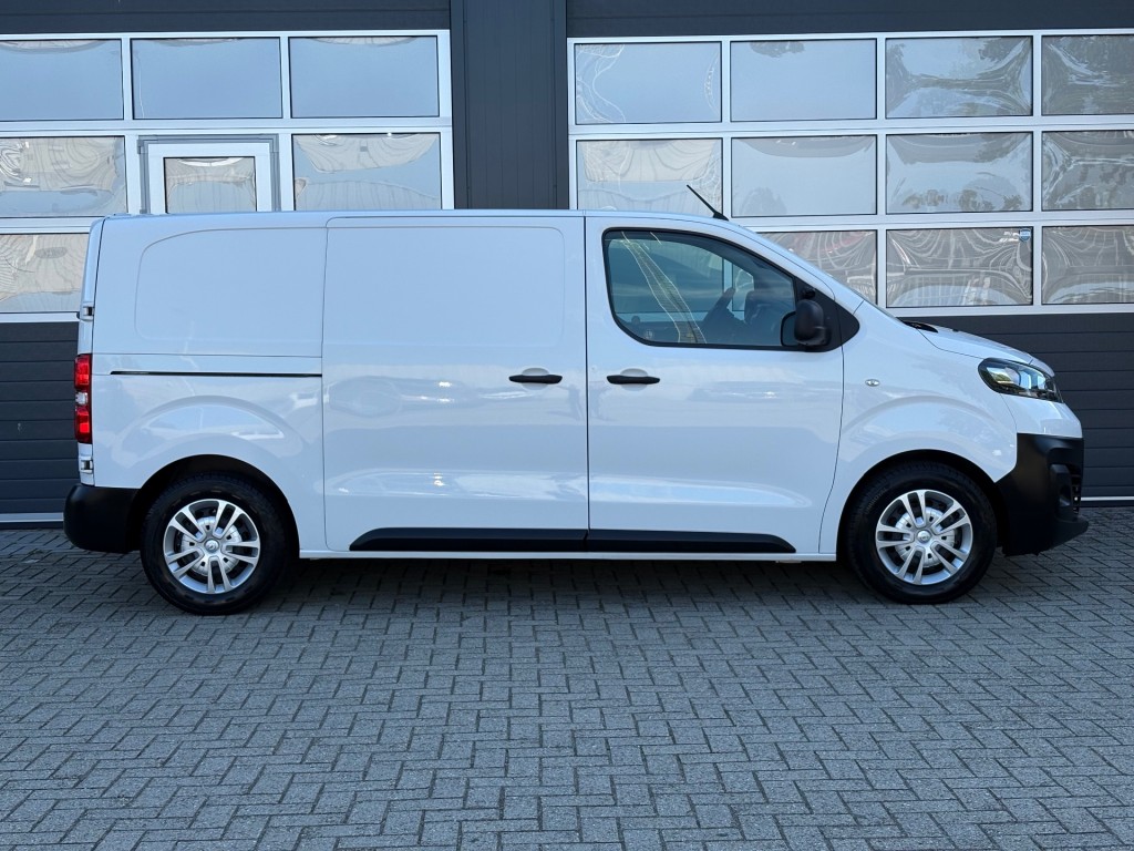 OPEL-VIVARO-E-75 kwh 136 PK L2 SOH 91,4% / Elektrisch / PDC  / Trekhaak / Cruise / Dodehoek Camera