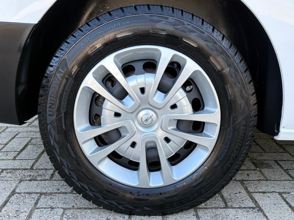 OPEL-VIVARO-E-75 kwh 136 PK L2 SOH 91,4% / Elektrisch / PDC  / Trekhaak / Cruise / Dodehoek Camera