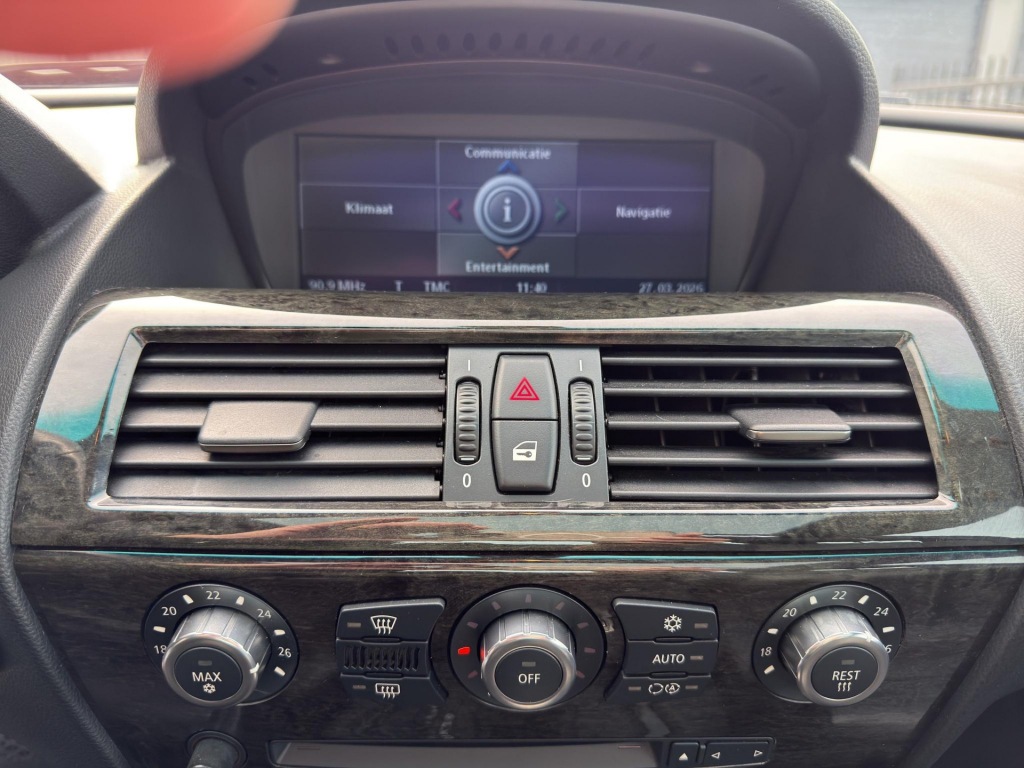 BMW-6-SERIE-650i High Executive