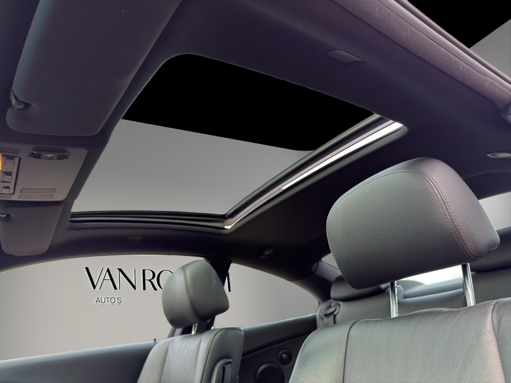BMW-6-SERIE-650i High Executive
