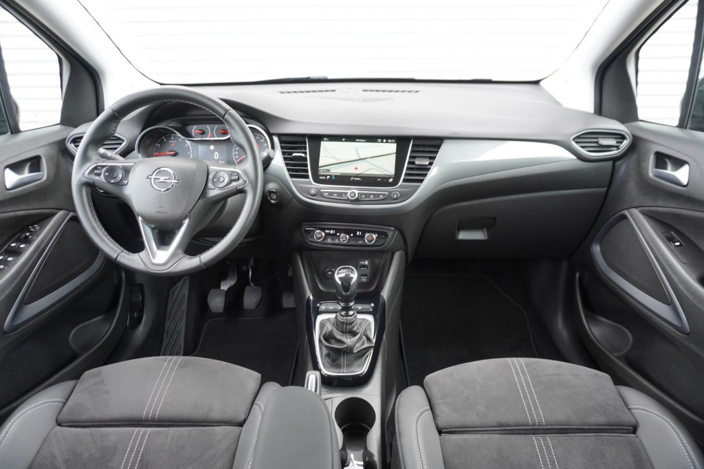 OPEL-CROSSLAND-1.2 Turbo 110pk Ultimate / Camera / AGR-stoelen / Navigatie / LED