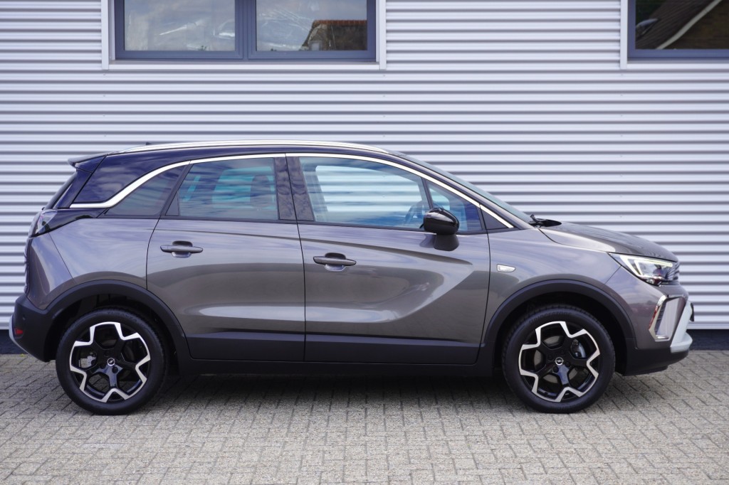 OPEL-CROSSLAND-1.2 Turbo 110pk Ultimate / Camera / AGR-stoelen / Navigatie / LED