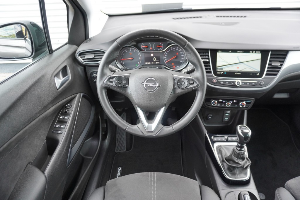 OPEL-CROSSLAND-1.2 Turbo 110pk Ultimate / Camera / AGR-stoelen / Navigatie / LED