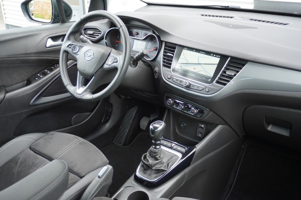 OPEL-CROSSLAND-1.2 Turbo 110pk Ultimate / Camera / AGR-stoelen / Navigatie / LED