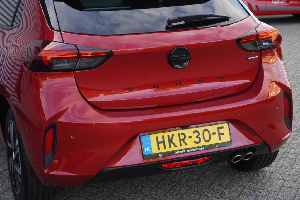 OPEL-CORSA-1.2 Turbo Hybrid GS / Automaat / Camera + parkeersensoren / Navigatie / Climate Control