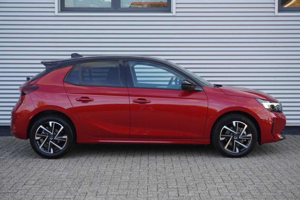 OPEL-CORSA-1.2 Turbo Hybrid GS / Automaat / Camera + parkeersensoren / Navigatie / Climate Control