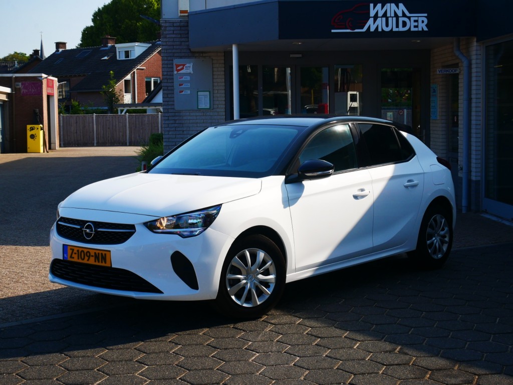 OPEL-CORSA-1.2 Edition   **Airco//Navi//Camera **