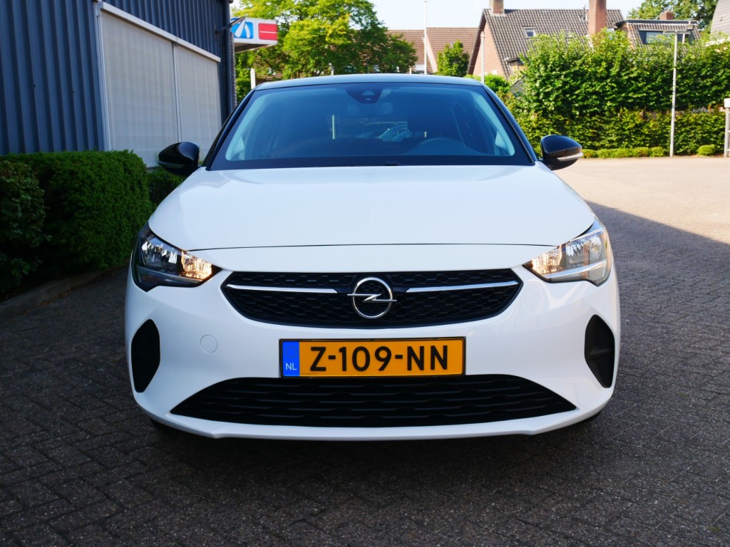 OPEL-CORSA-1.2 Edition   **Airco//Navi//Camera **