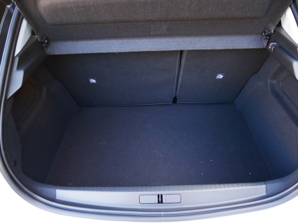 OPEL-CORSA-1.2 Edition   **Airco//Navi//Camera **