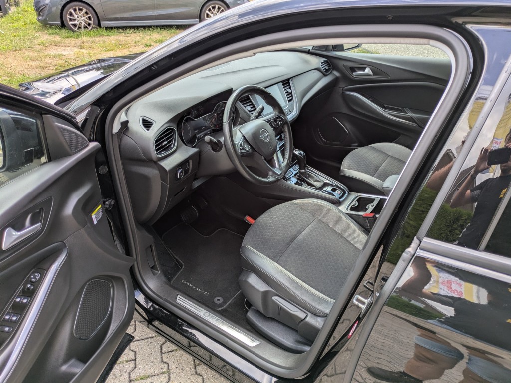 OPEL-GRANDLAND X-1.2 Turbo Innovation I Automaat I Distr V.V I Stoel+stuurverwarming I Carplay I Clima I Cruise