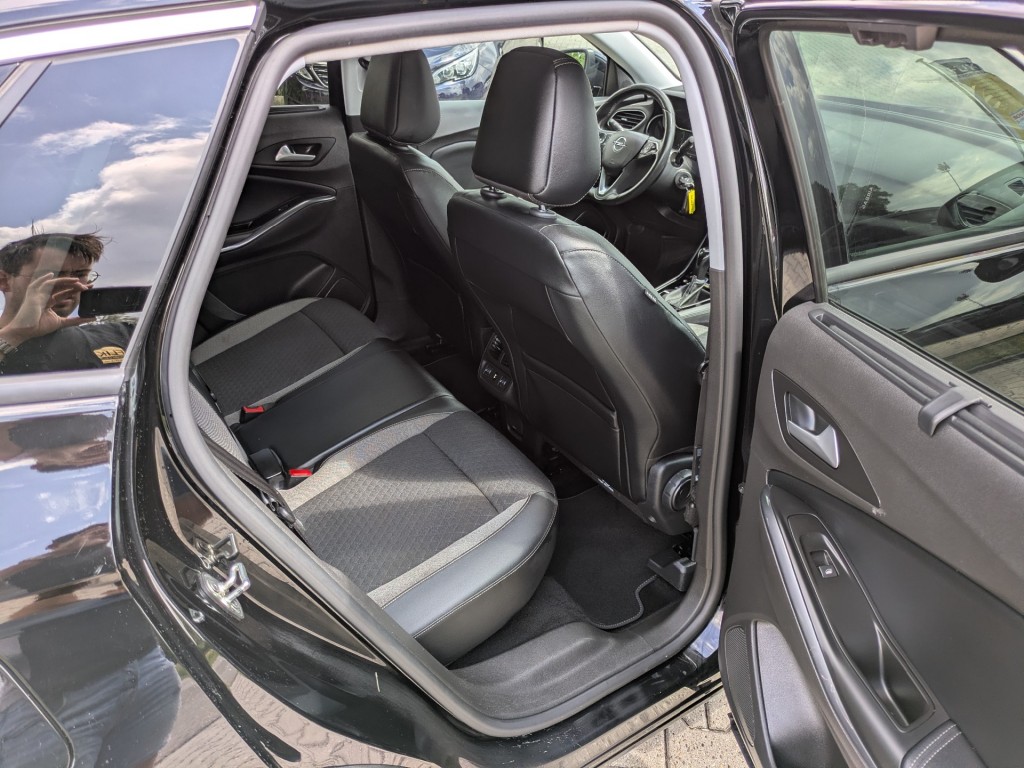 OPEL-GRANDLAND X-1.2 Turbo Innovation I Automaat I Distr V.V I Stoel+stuurverwarming I Carplay I Clima I Cruise