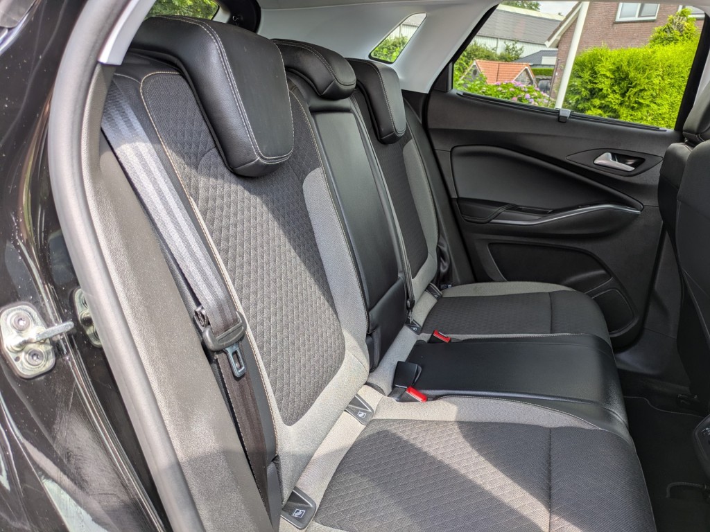 OPEL-GRANDLAND X-1.2 Turbo Innovation I Automaat I Distr V.V I Stoel+stuurverwarming I Carplay I Clima I Cruise