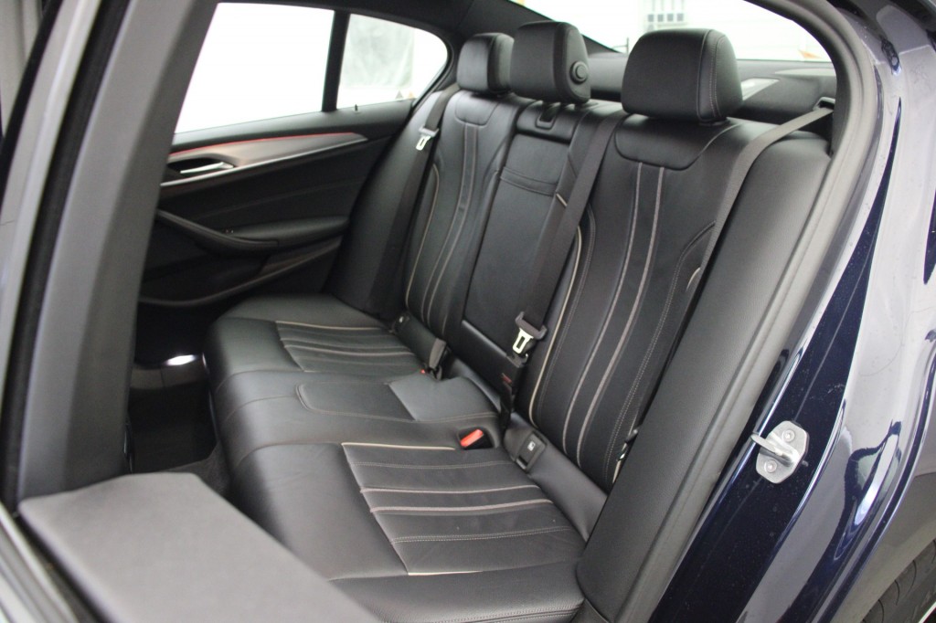 BMW-5-SERIE-Sedan 520i High Executive Edition - Digitaal Cockpit, Memory, Stoelverw.