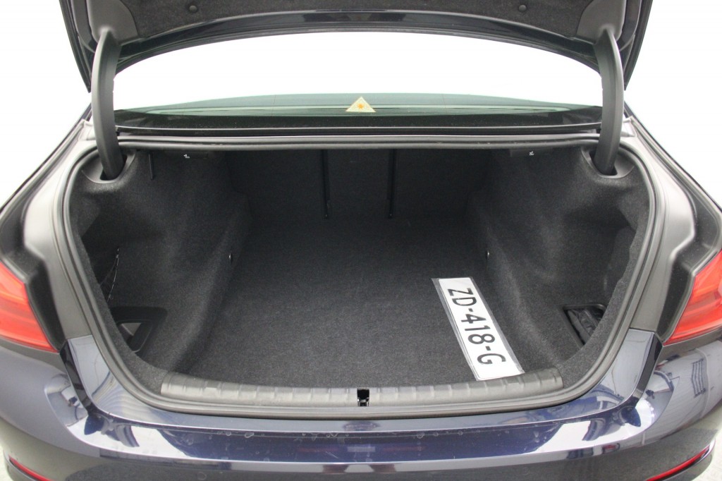 BMW-5-SERIE-Sedan 520i High Executive Edition - Digitaal Cockpit, Memory, Stoelverw.