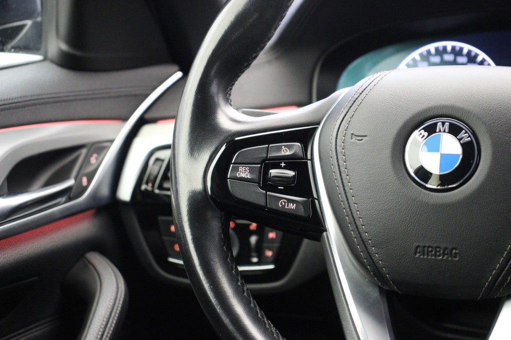 BMW-5-SERIE-Sedan 520i High Executive Edition - Digitaal Cockpit, Memory, Stoelverw.