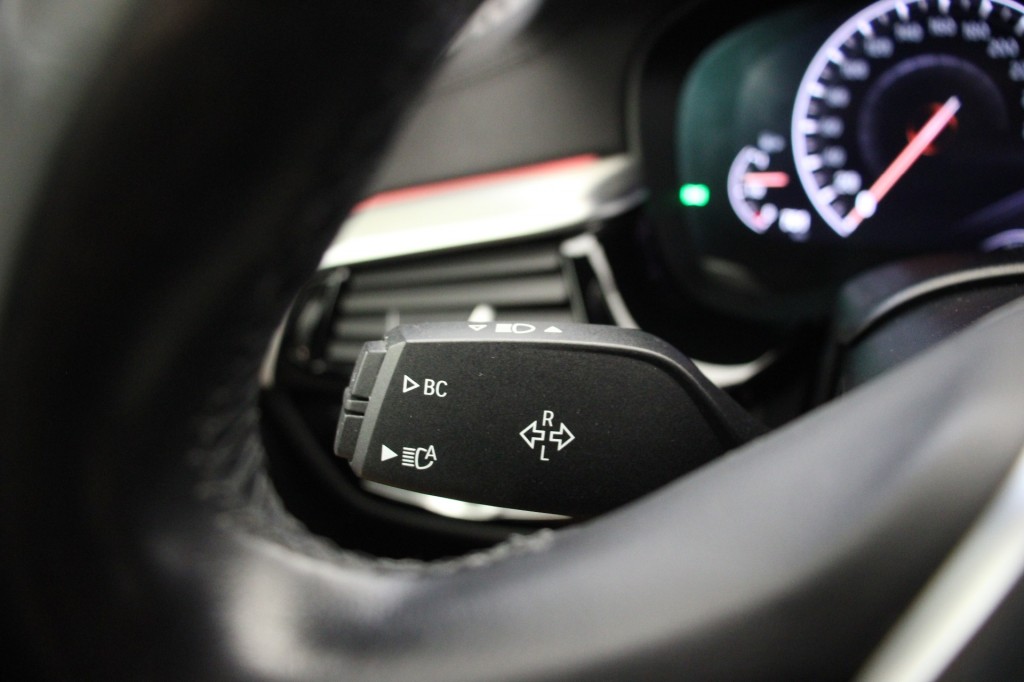 BMW-5-SERIE-Sedan 520i High Executive Edition - Digitaal Cockpit, Memory, Stoelverw.