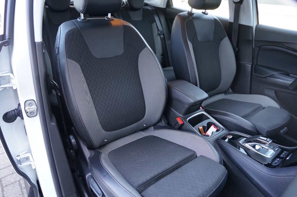 OPEL-GRANDLAND X-1.6T Hybr. 228PK Elegance Ecc Cruise BT Carplay