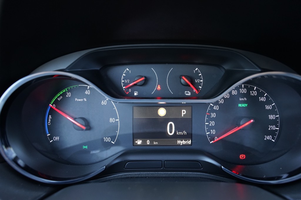 OPEL-GRANDLAND X-1.6T Hybr. 228PK Elegance Ecc Cruise BT Carplay