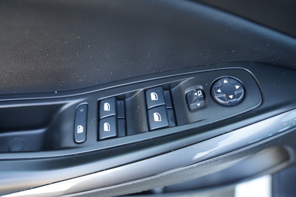 OPEL-GRANDLAND X-1.6T Hybr. 228PK Elegance Ecc Cruise BT Carplay