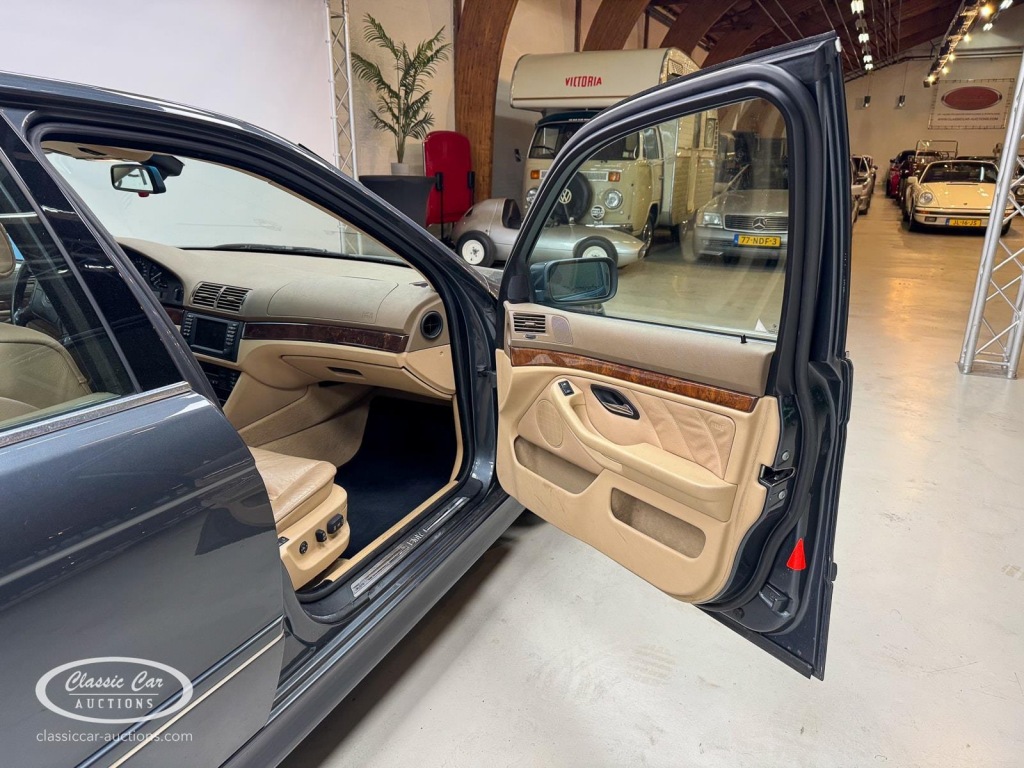BMW-5-SERIE-535I Executive - ONLINE AUCTION