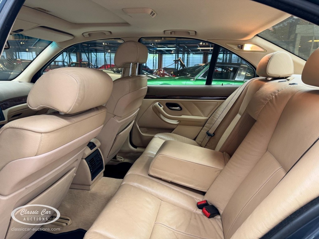 BMW-5-SERIE-535I Executive - ONLINE AUCTION