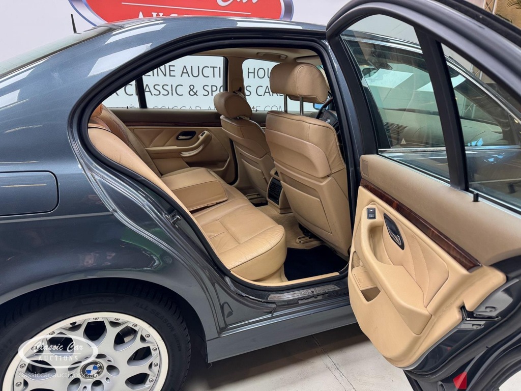BMW-5-SERIE-535I Executive - ONLINE AUCTION