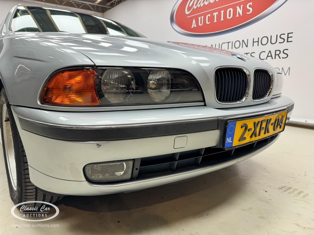 BMW-5-SERIE-520I A Touring E39 - ONLINE AUCTION