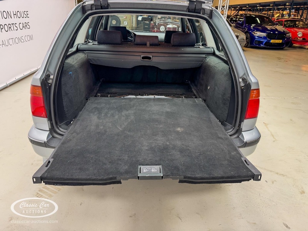 BMW-5-SERIE-520I A Touring E39 - ONLINE AUCTION