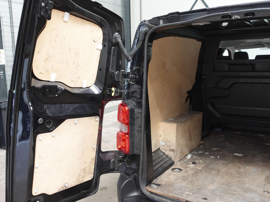 OPEL-VIVARO-1.5 CDTI L3H1 Edition Dubbele Cabine Airco Navi Bluetooth Parkeersensoren Camera Trekhaak