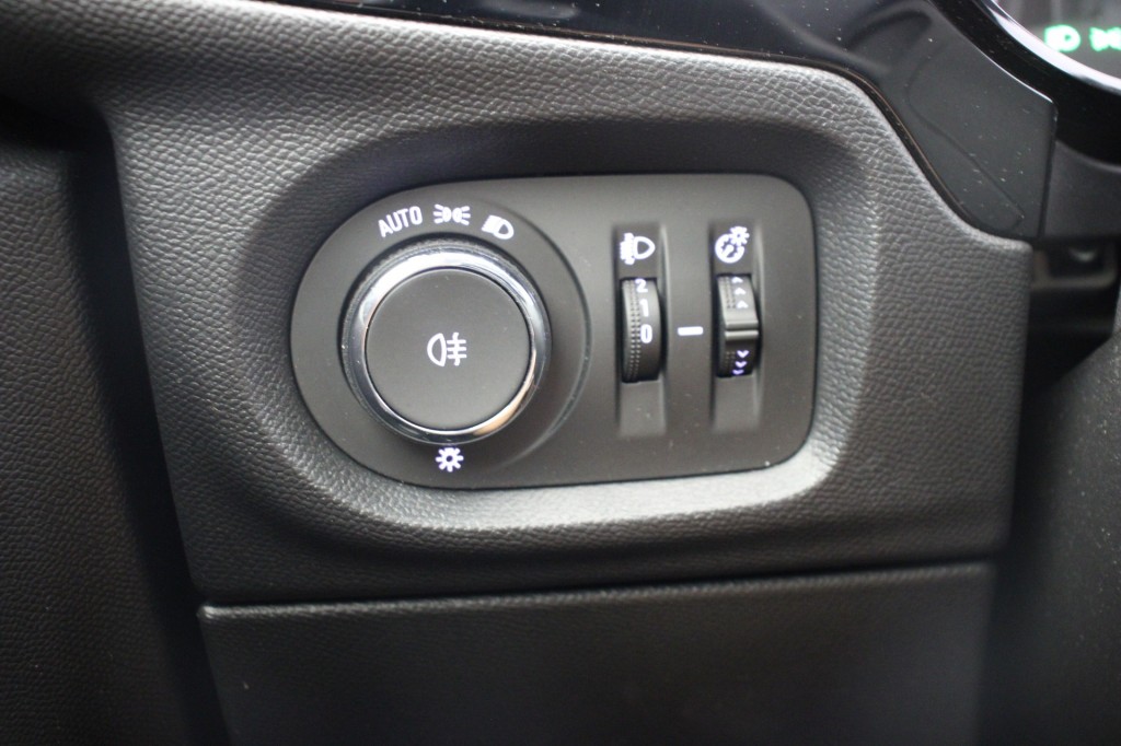 OPEL-CORSA-1.2 Edition Automaat - Carplay, Cruise, Lichtmetalen Velgen
